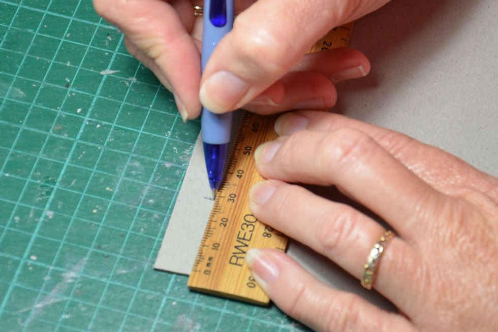 Measure and cut balloon basket side pieces. These measure 2.5cm x 3cm and 2.5cm x 3.5cm. You will need 2 of each size.