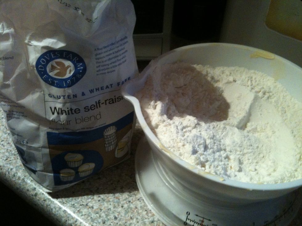 measure out 8oz of your gliten free flour :)