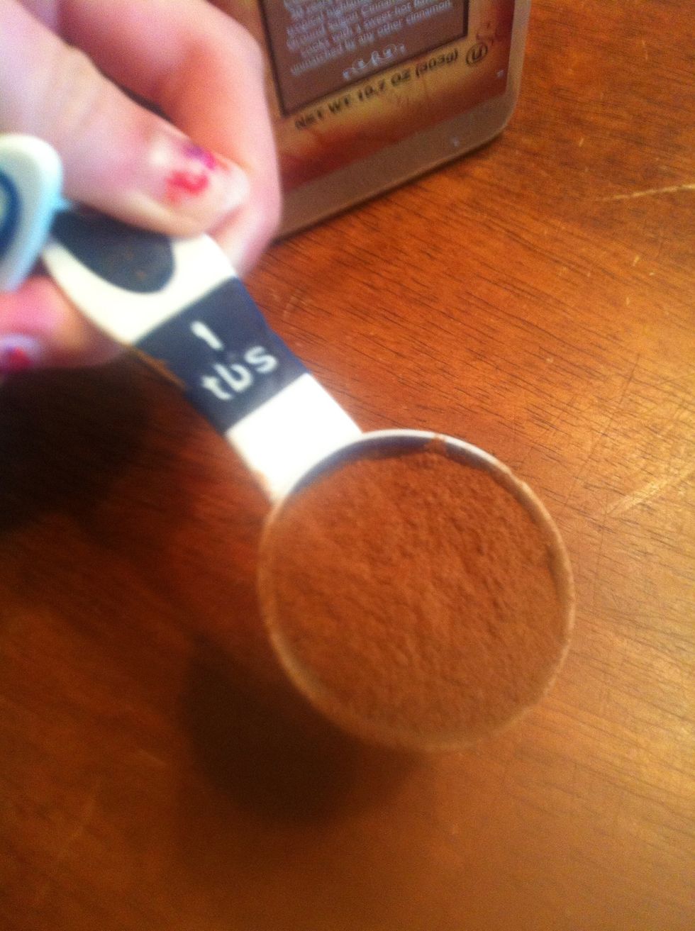 Measure out a tablespoon of cinnamon. However, if you are younger than 13, I would advise using only a teaspoon of cinnamon.