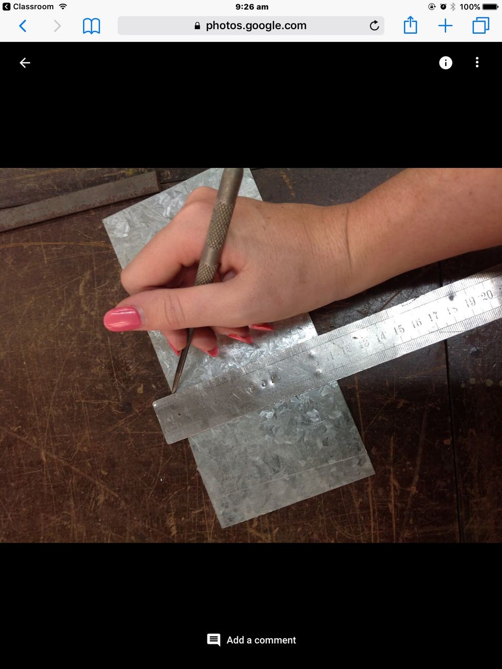 measure piece of metal to 8cm x 8cm