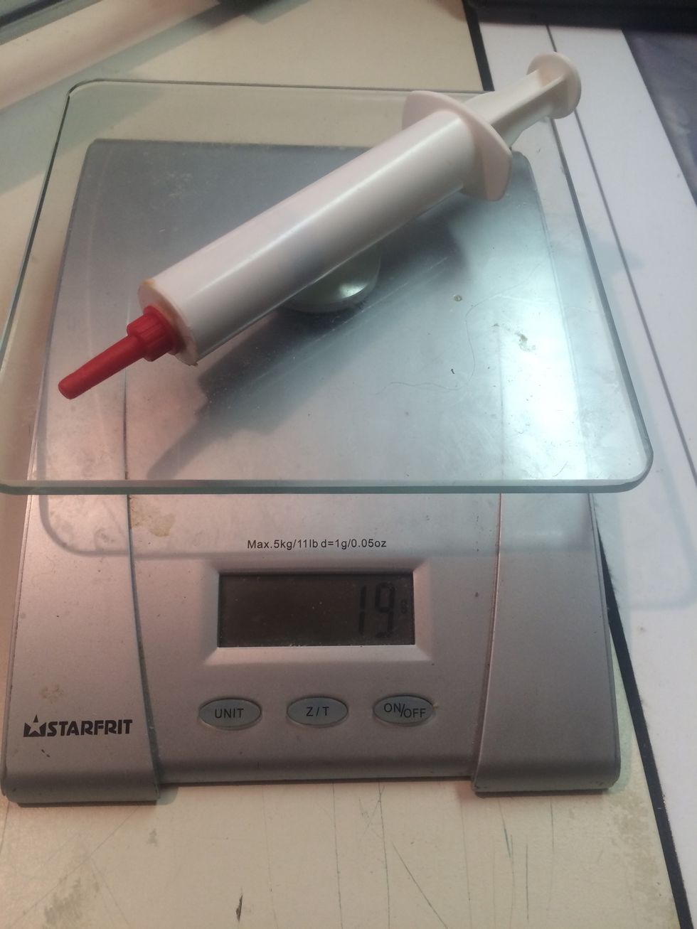 Measure the End Mass of the glue syringe.