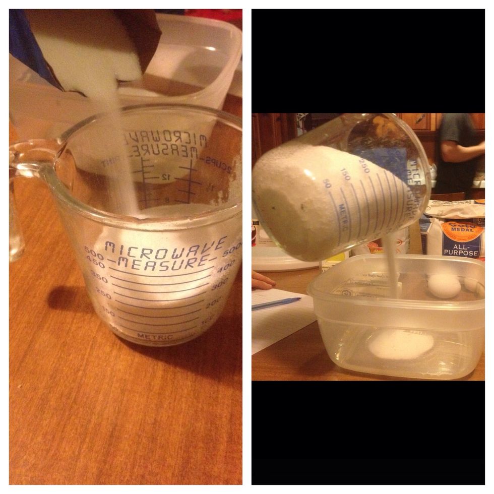 Measure the sugar and pour into the bowl
