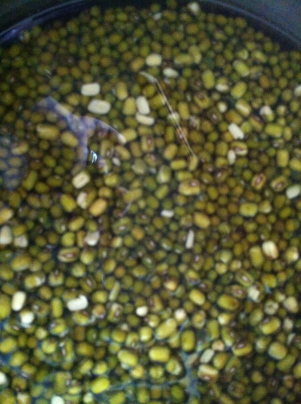 Measurements on the supply is deliberately left out. You can adjust them to your taste & make it your own. I start with 1 1/2 cups mung beans soaked in 4 cups water for an hour.