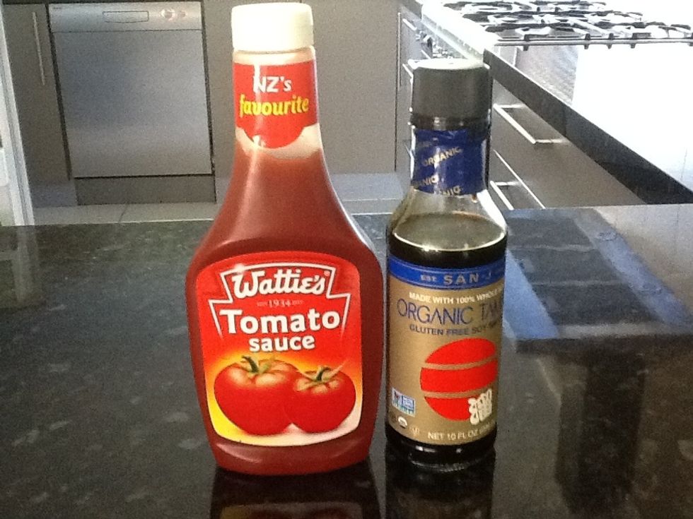 Meaure out the tomato sauce and soy sauce. Add garlic to the tomato sauce and soy sauce, mix and set aside. This is the chicken marinade.