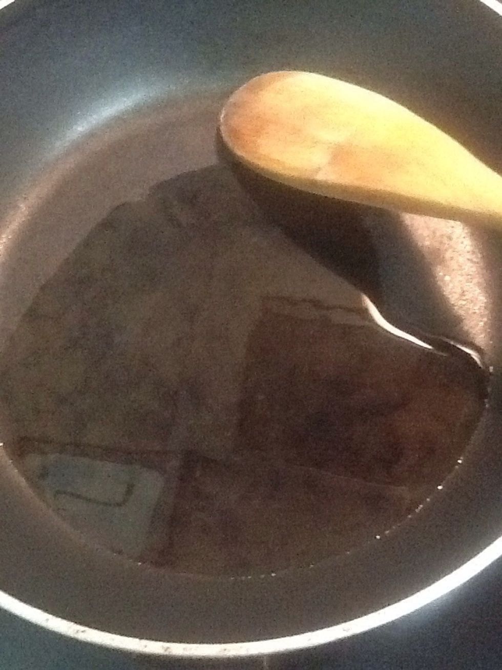 Medium heat your wok and put some cooking oil