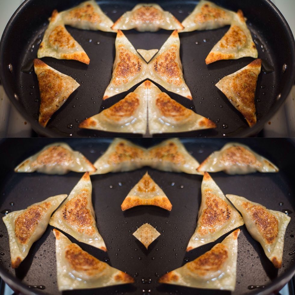 Medium-high heat with a teaspoon of olive oil (instead of vegetable). Allow the pan to get hot. I covered for a faster cook. About 2 minutes per side. I let them sit on paper towels for excess oil.