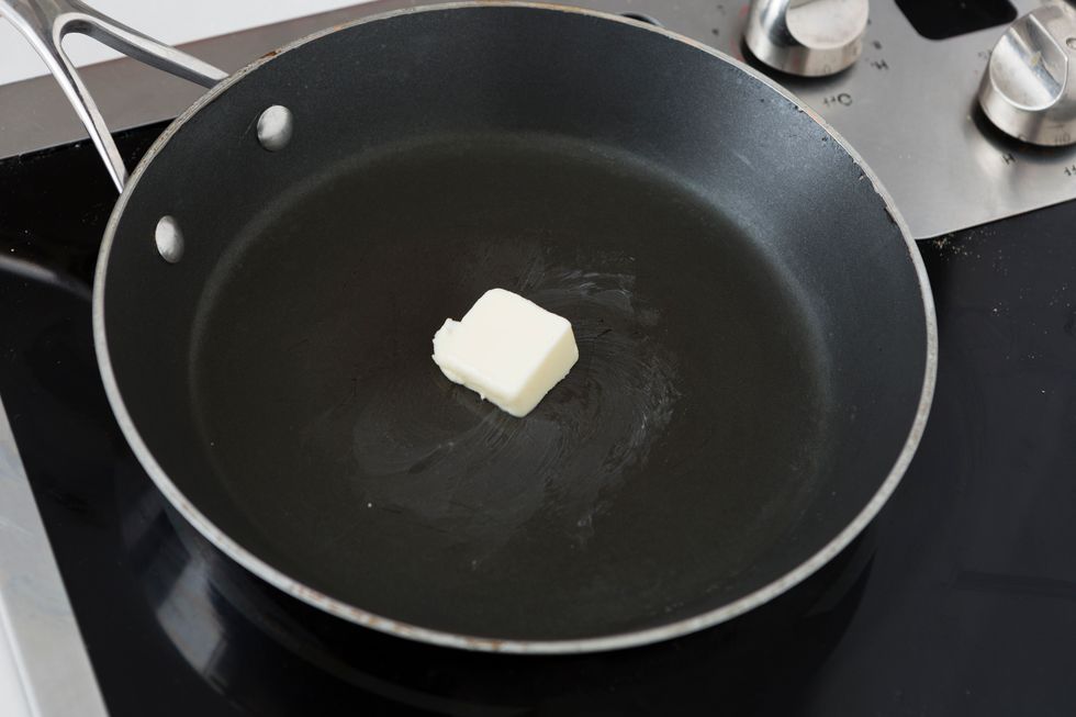Melt buter over medium heat.