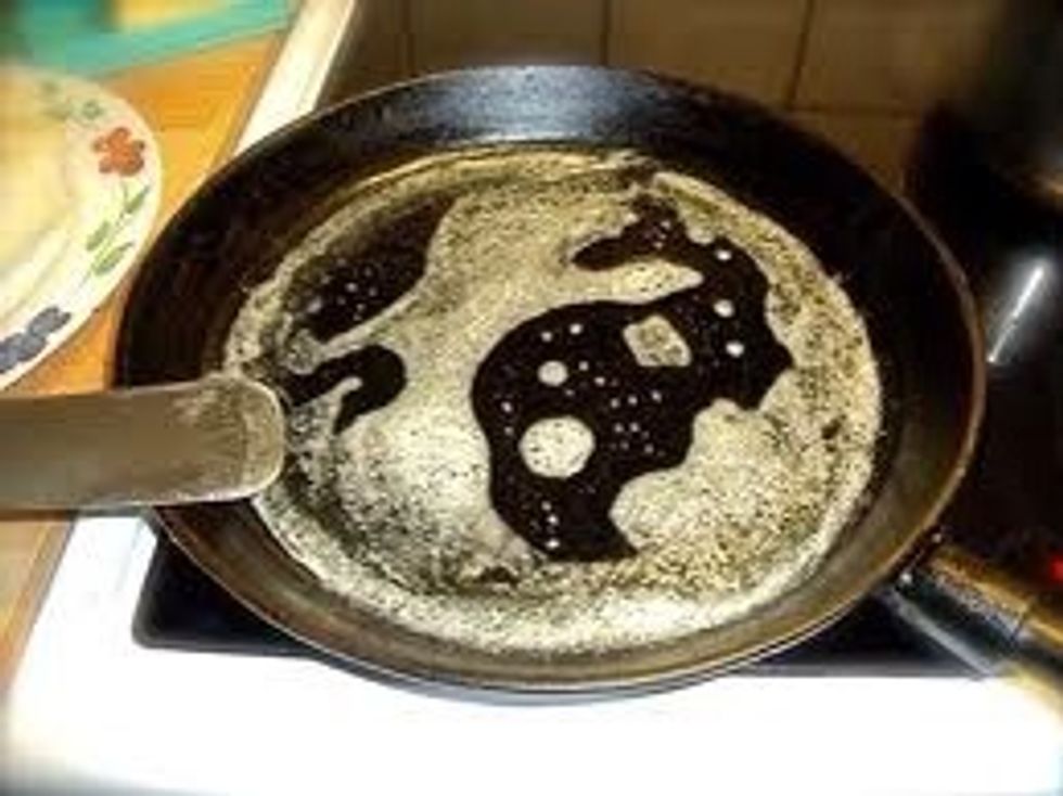 Melt the butter in the fryingpan. When the butter is melt mix everything.