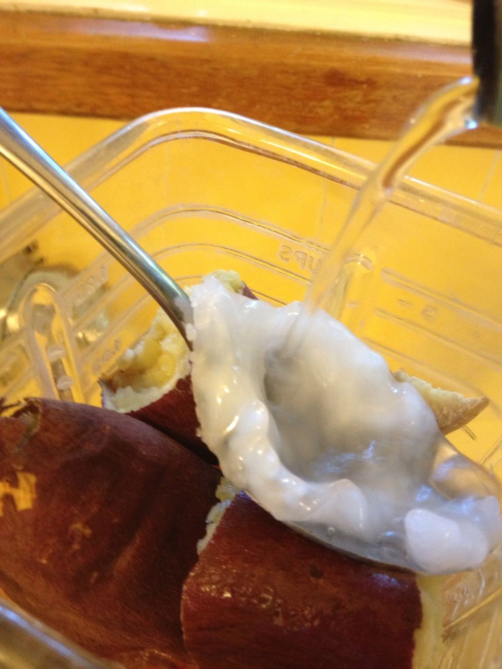 Melt the oil into the blender with more hot water from your tea kettle.