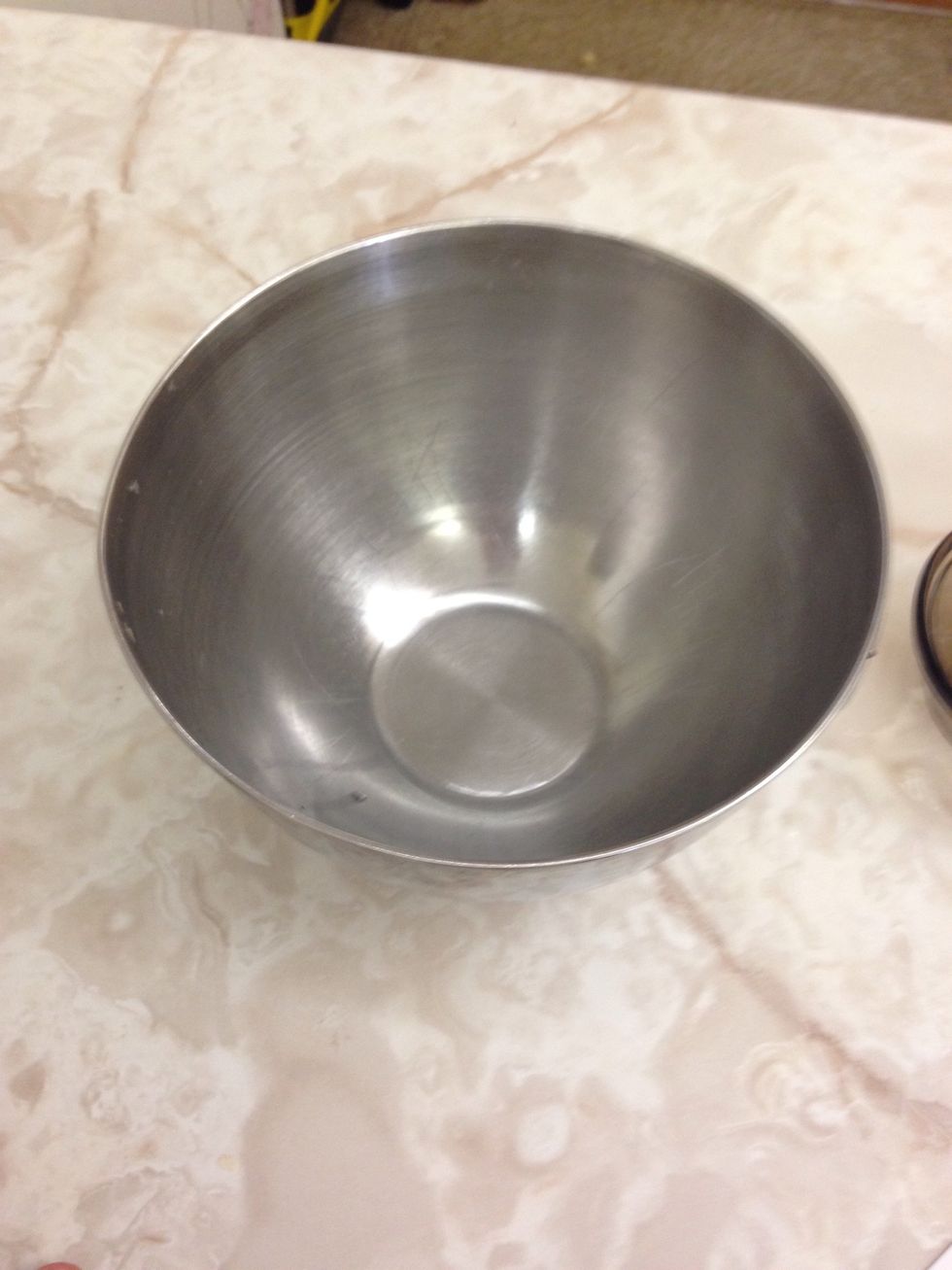 Metal mixing bowl is used to mix things. I can use this to mix and prepare things.