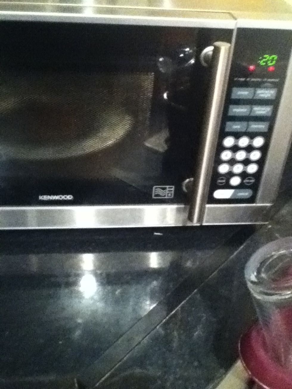 Microwave the other 1/2 dark choc for 50 secs