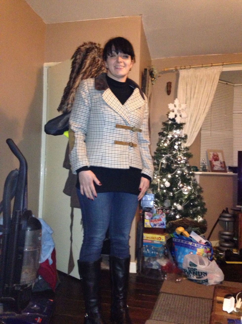 Mid blink but Ta daaaahhh! I'm toying with the idea of finding a thick belt with a large buckle instead of the two smaller ones but they'll do till I find one! This whole project cost nothing......