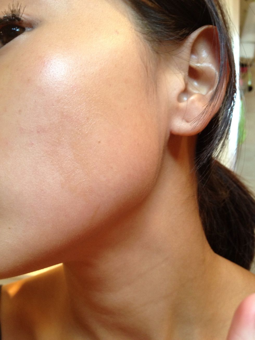 Mine was slightly too dark so I added half a pump of moisturizer to lighten it up.