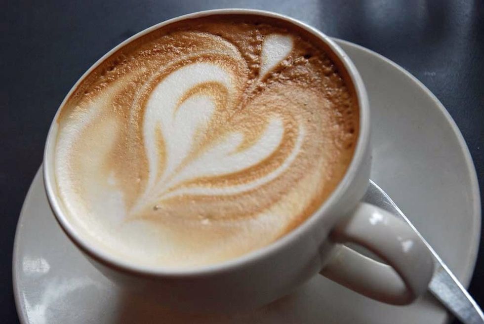 Mira qu\u00e9 delicioso la cafe con leche es!