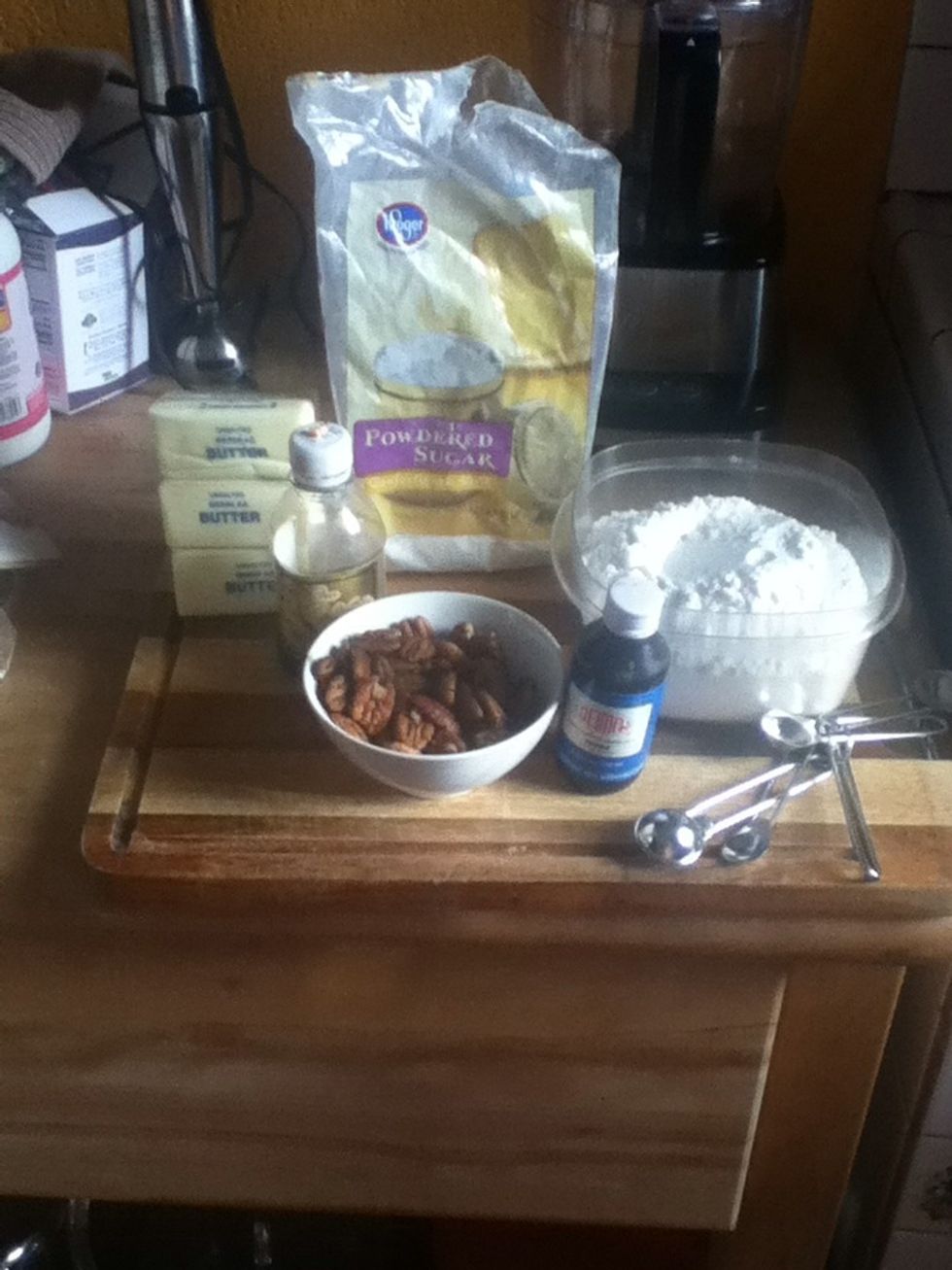 Mise en place! Get your ingredients so you won't run around. Pecan extract is optional I decided to work with it since it smells so good and we will be using pecans.