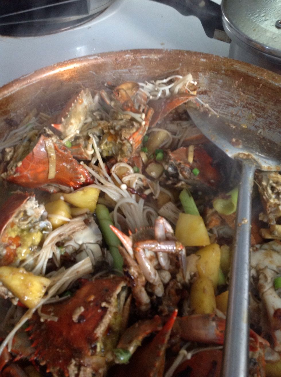 Mishmash delish smash. I added two or three ladelsful of crab boiling water to make a bit of steaming liquid/broth.