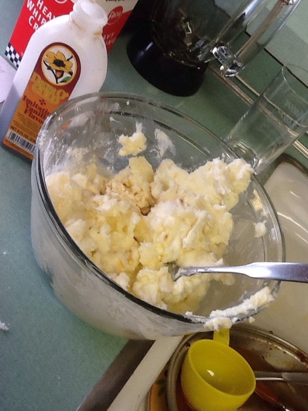 Mix 1 teaspoon of vanilla
