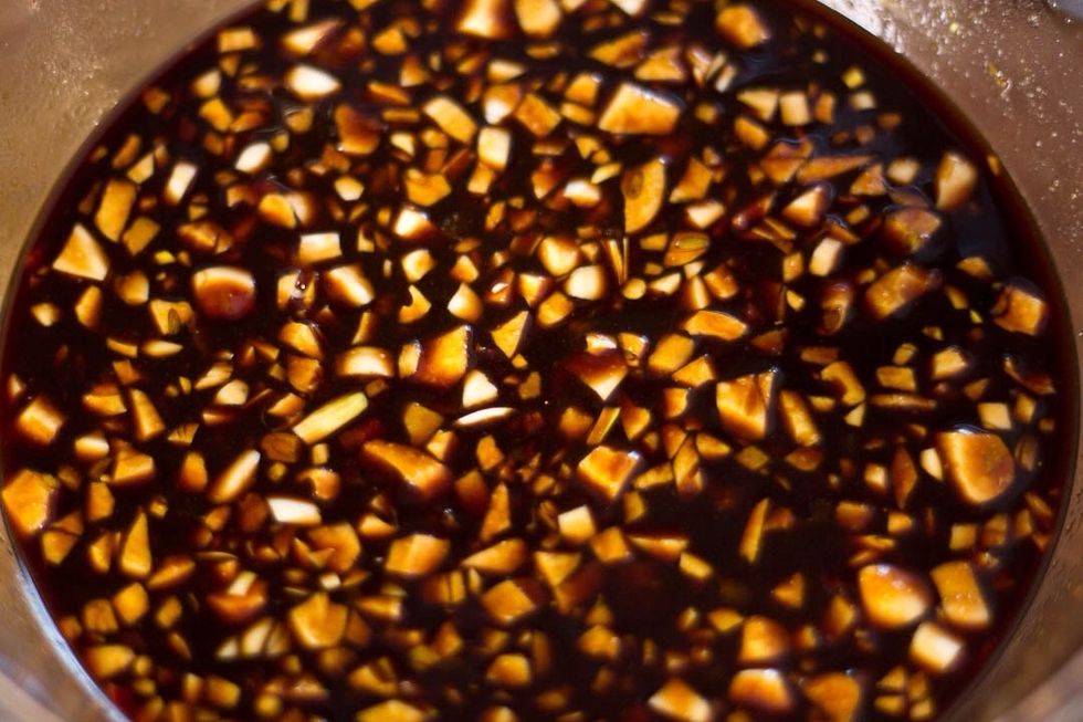 Mix all the ingredients (except the ribs and Togarashi) together.