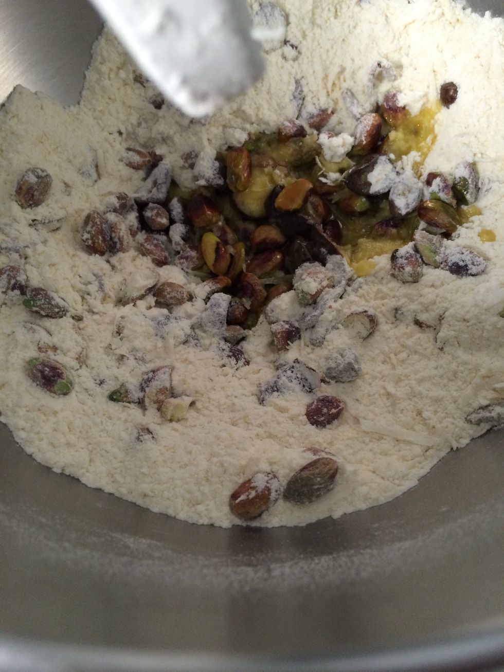 Mix and add the oil and mix.