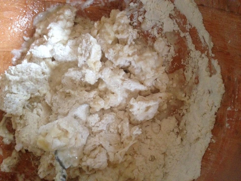 Mix away am using a spoon cause it's very sticky