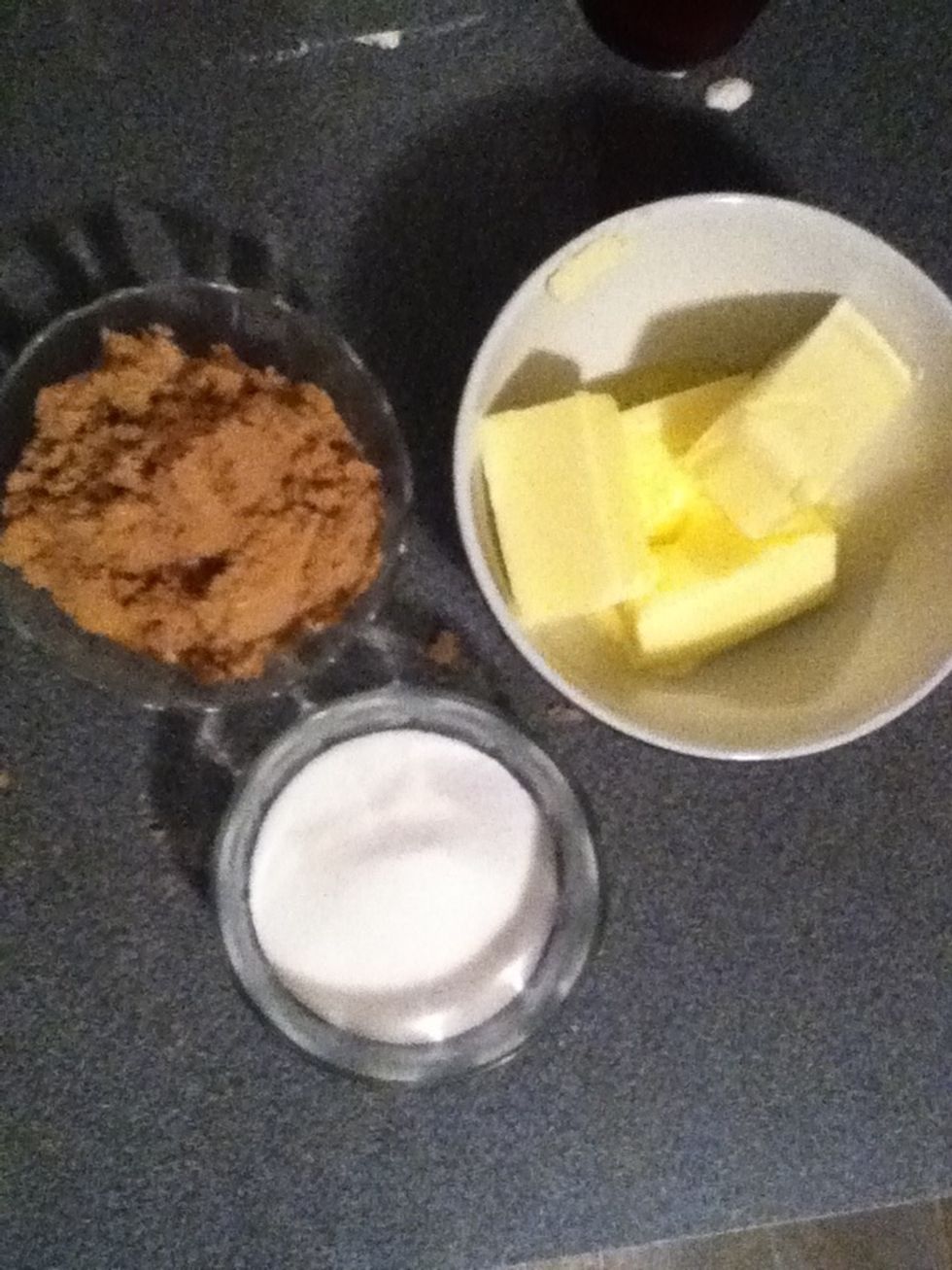 Mix both sugars with softened butter in a larger and deprecate bowl from the flour