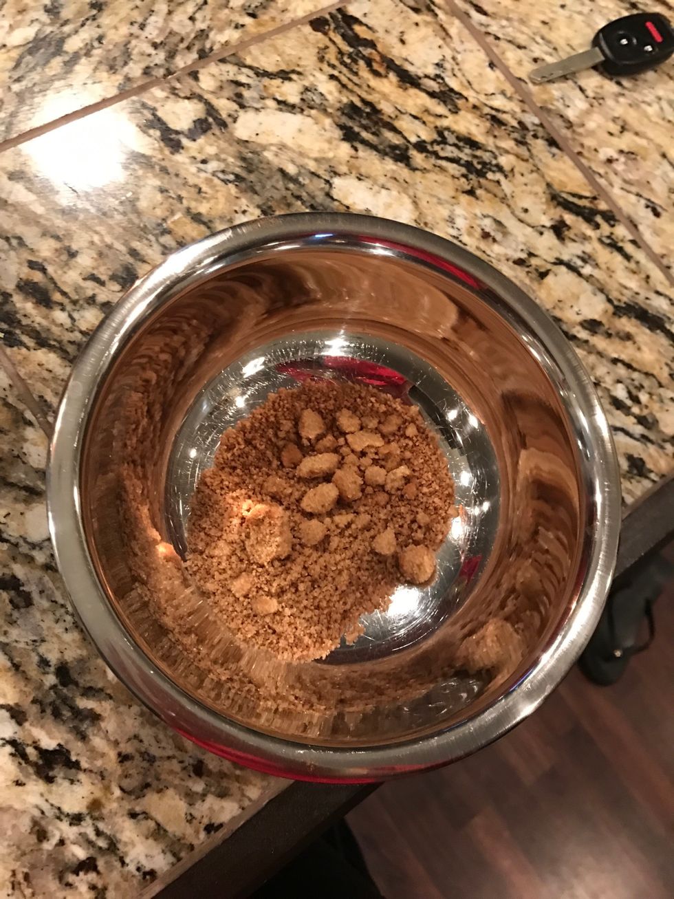 Mix brown sugar and 1 tablespoon of cinnamon
