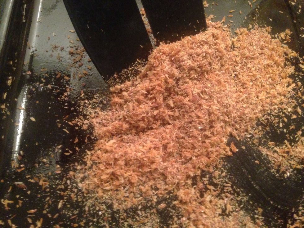 Mix coconut and flax seed together well.