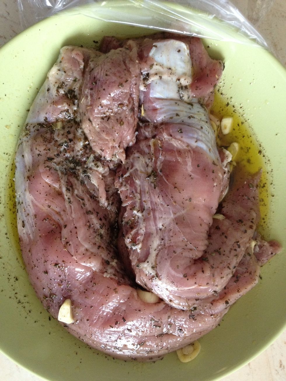 Mix condiments and rinse it over the meat. Seal and put it to the fridge for 1/2 - 1h