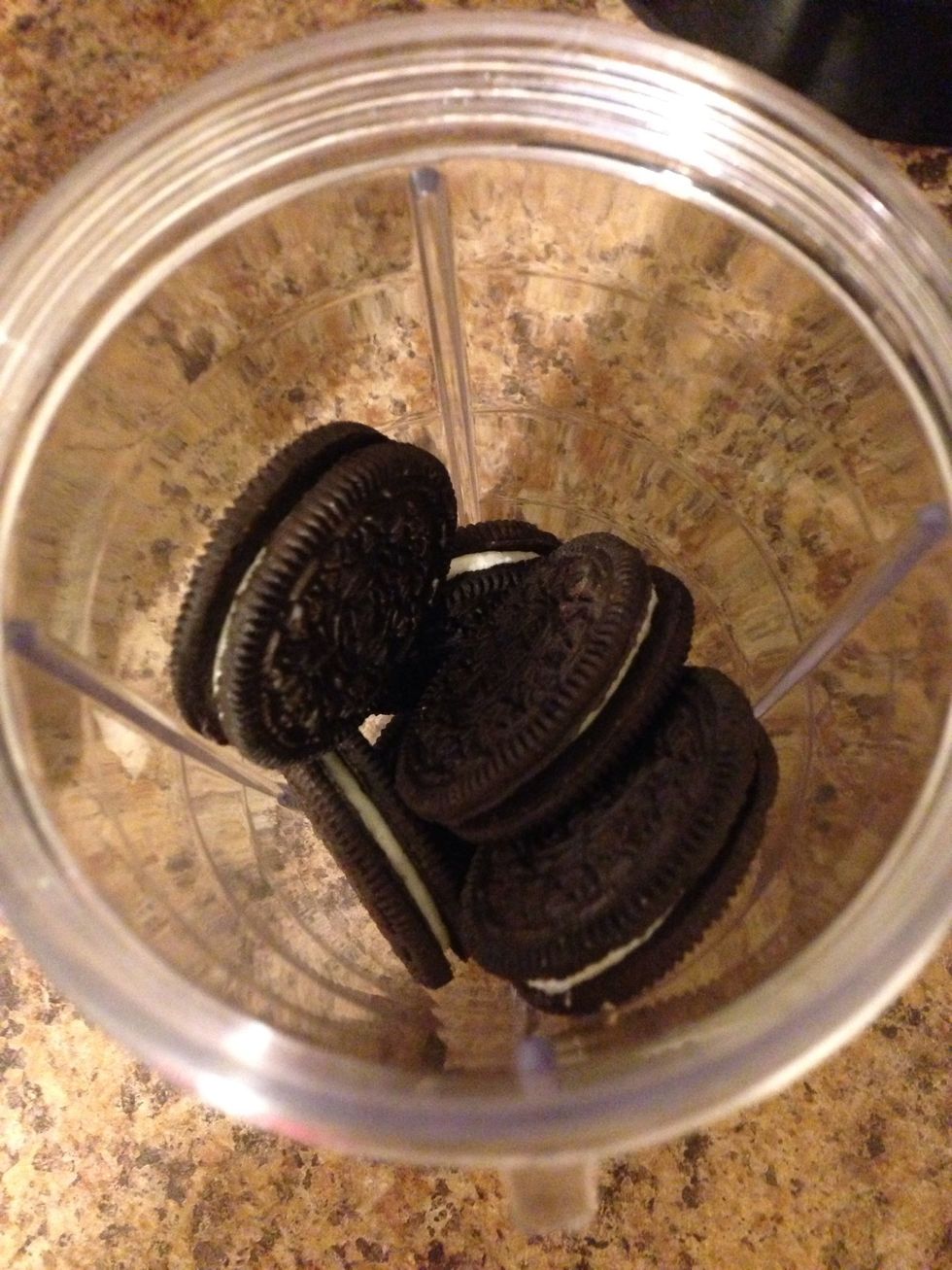 Mix/crush all remaining Oreos using a food processor.