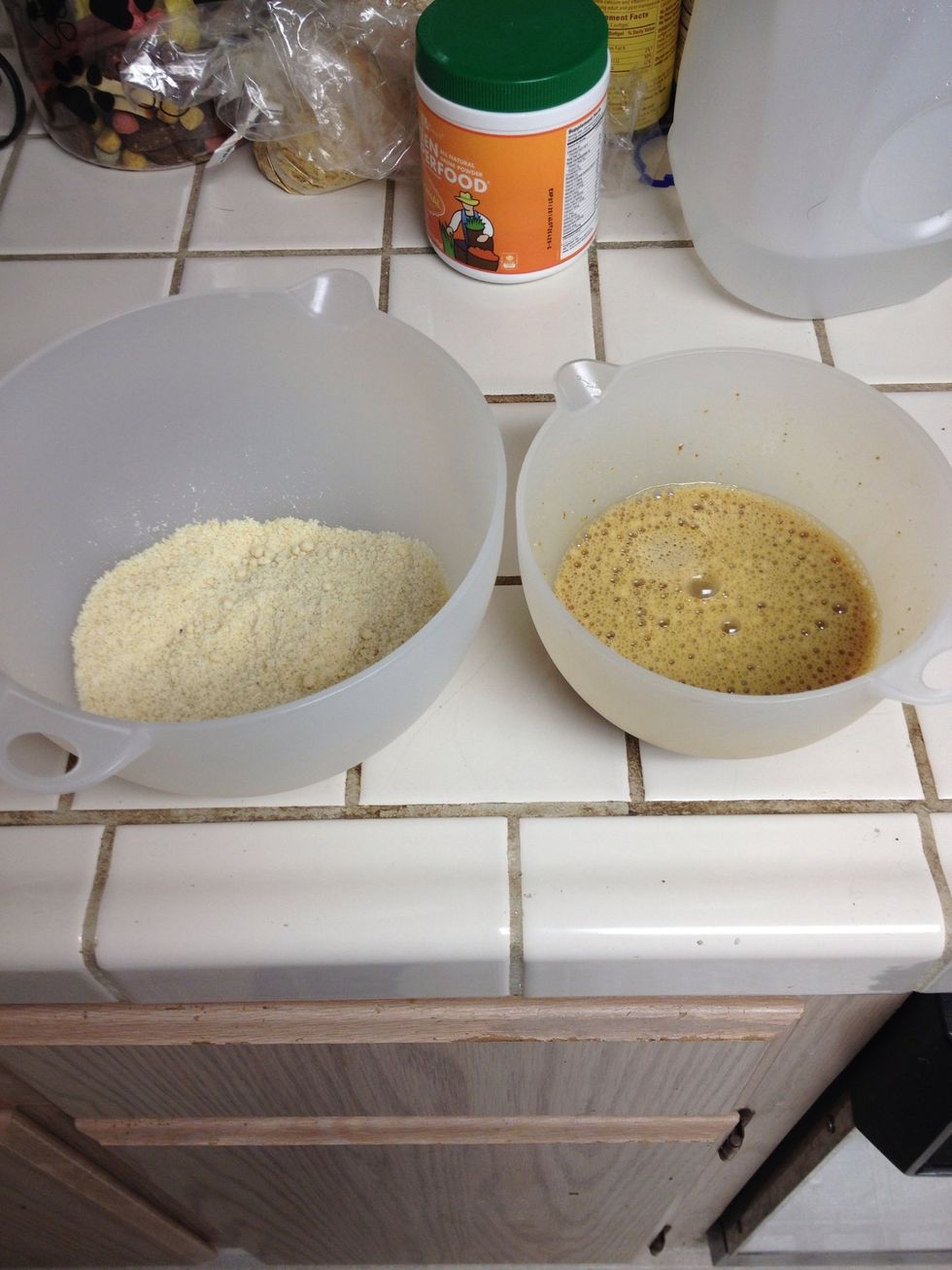 Mix flour, salt and baking soda in a big bowl, then mix the eggs, vanilla and sugar in a separate bowl. I also added a couple drops of almond extract and a pinch of cinnamon :)