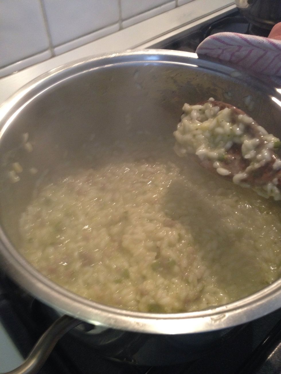 Mix for 30/40 mins and no not stop or the rice will stick at the base of the pot