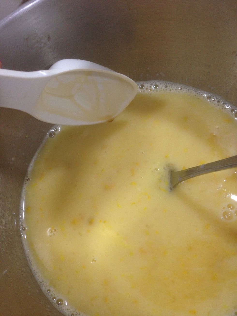 Mix in 1 tbsp vanilla extract.