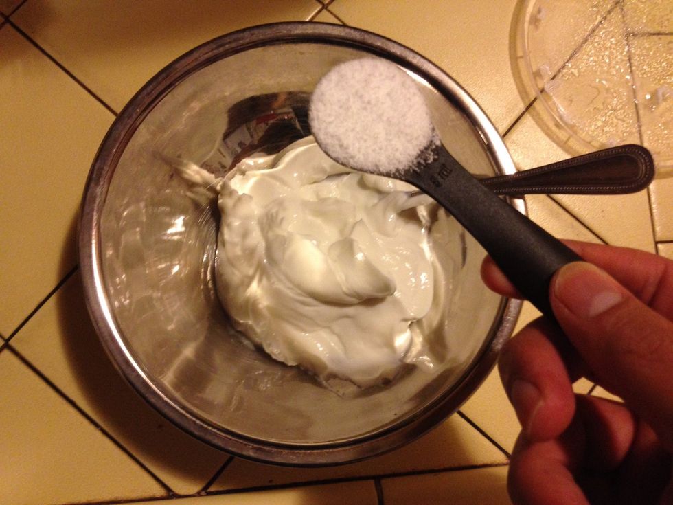 Mix in 1 teaspoon stevia or sweetener of your choice.