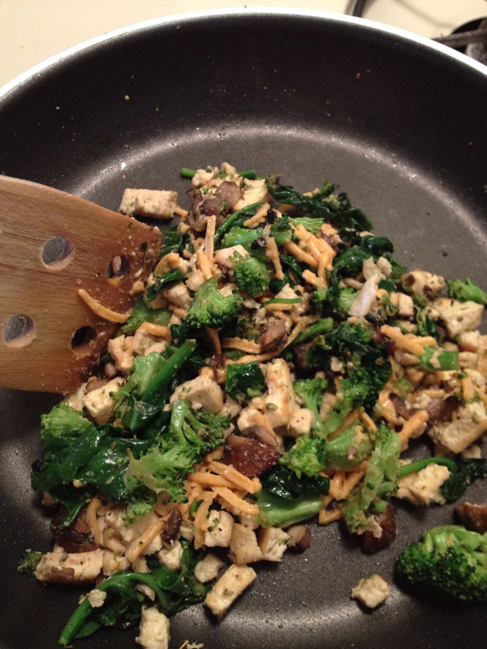 Mix in the pan until cheeze starts to melt...