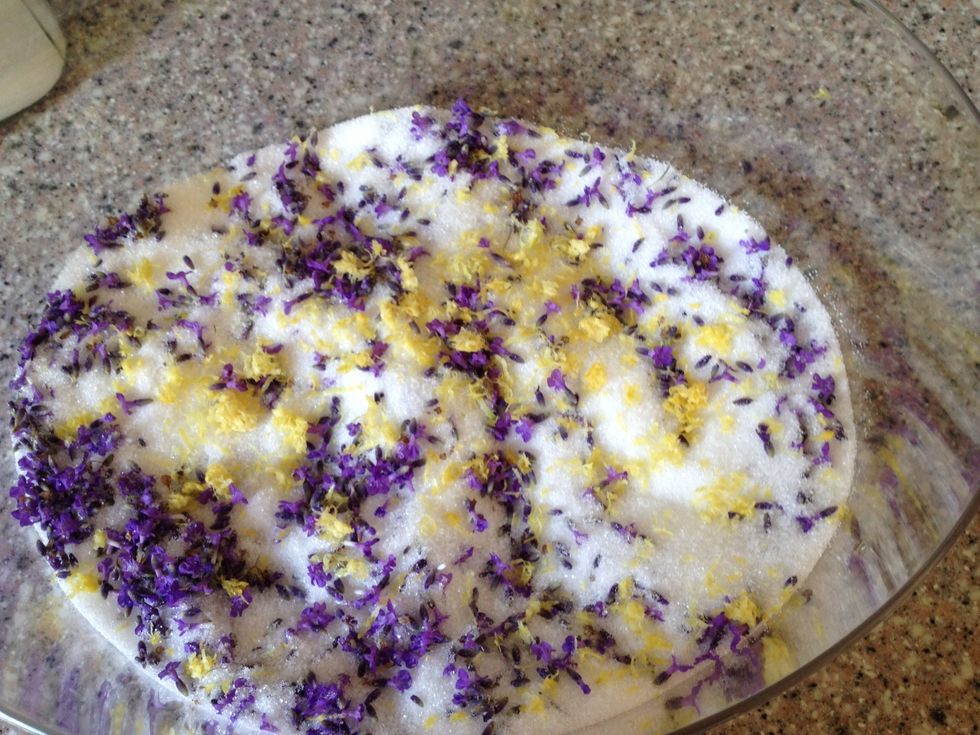 Mix lavender flowers, lemon peel and sugar.