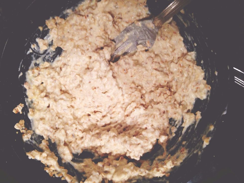 Mix oats, greek yogurt and egg together until it looks something like this