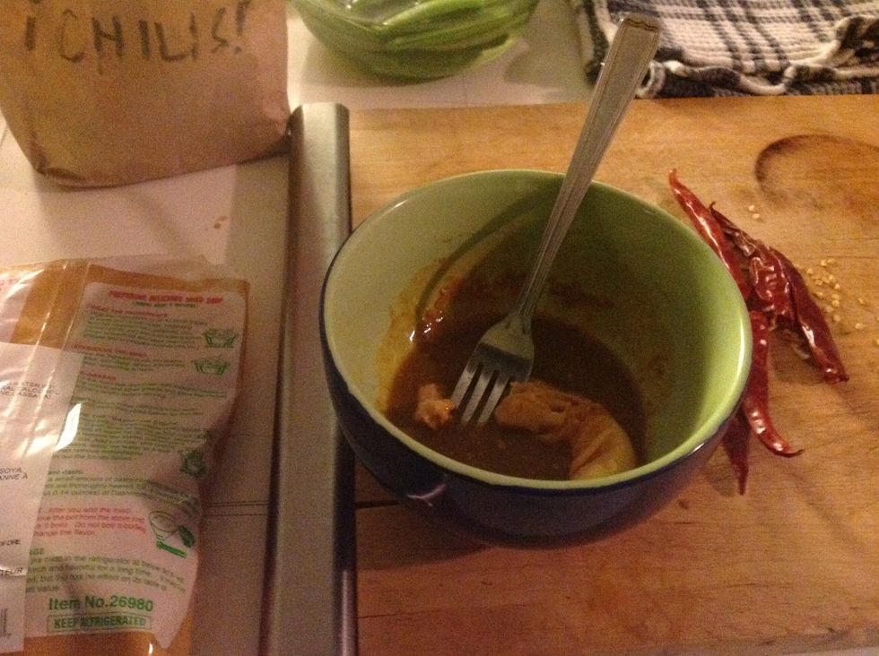 Mix oyster sauce, cooking wine, miso, chilies and dry shrimp and spices in a bowl. Thin with water if desired. This will be the steaming liquid.