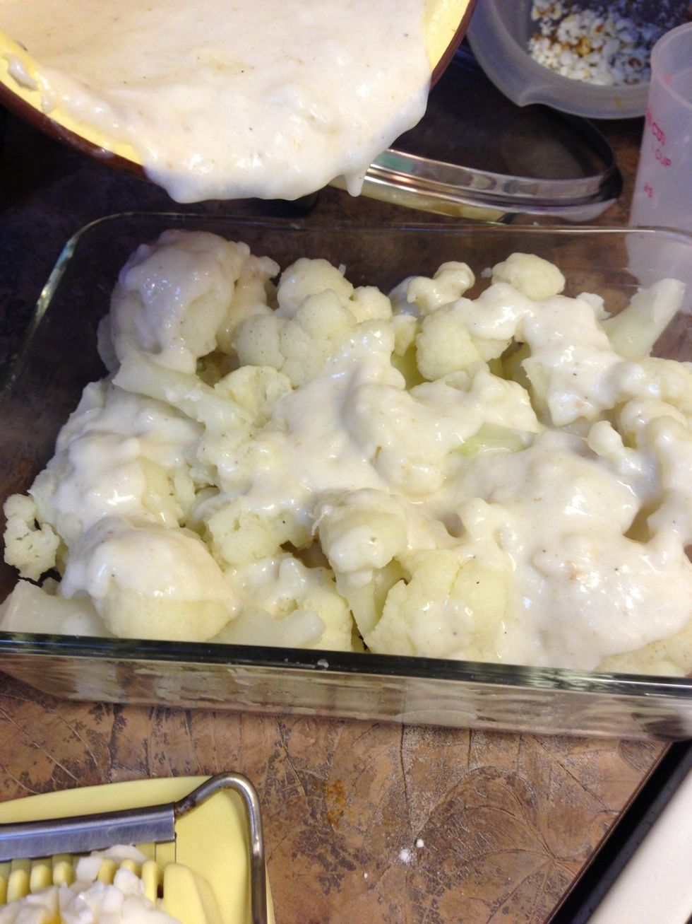 Mix sauce in evenly.