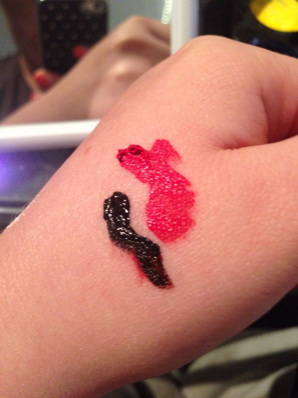 Mix som black with red
