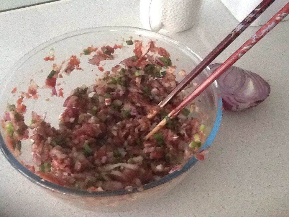 Mix steak and chives into a single bowl and mix thoroughly
