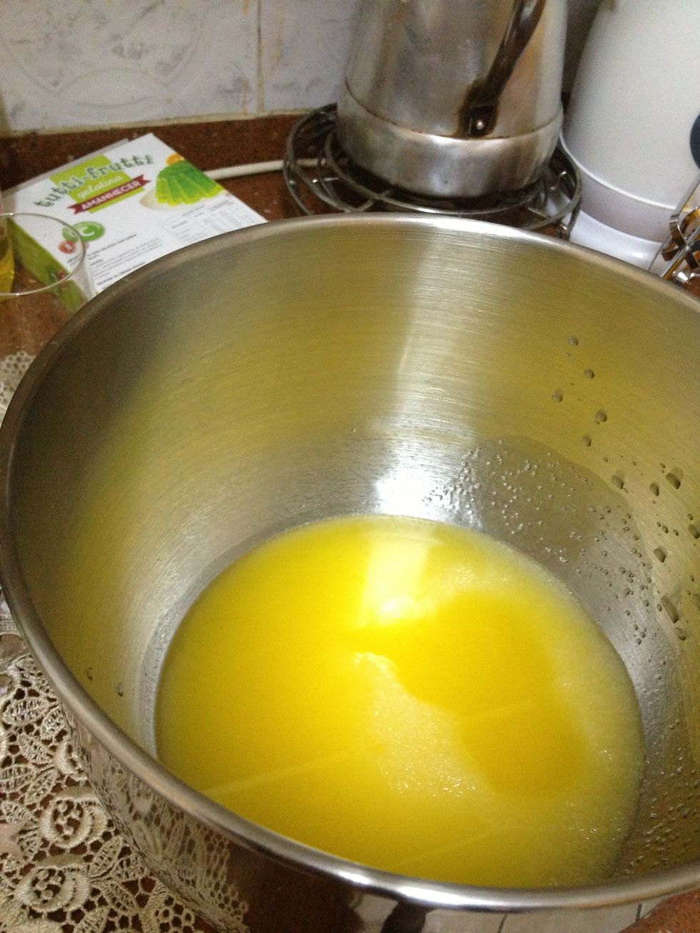 Mix sugar and oil