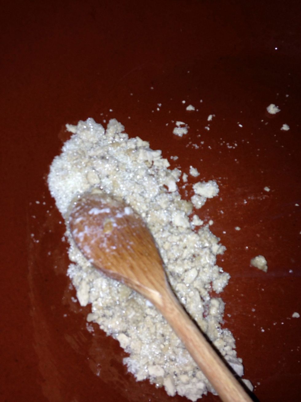 Mix sugar and yeast. The sugar will melt and it will bevidne liquid. This Works with dry yeast too. Just ad in a splash of the liquid to start it of
