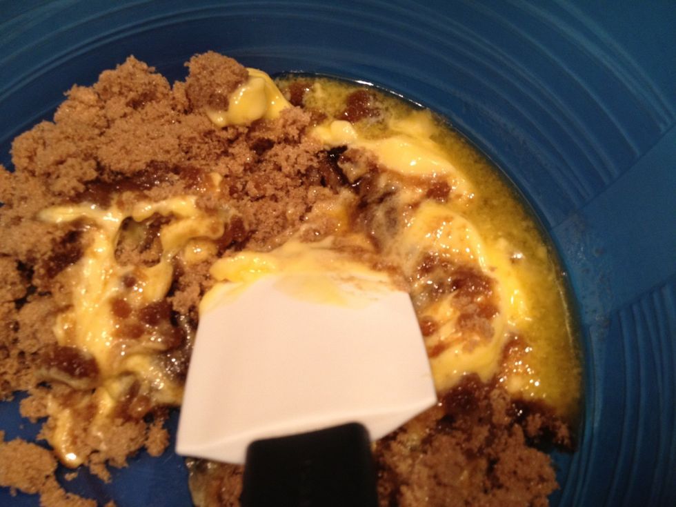 Mix sugar & melted butter in a bowl