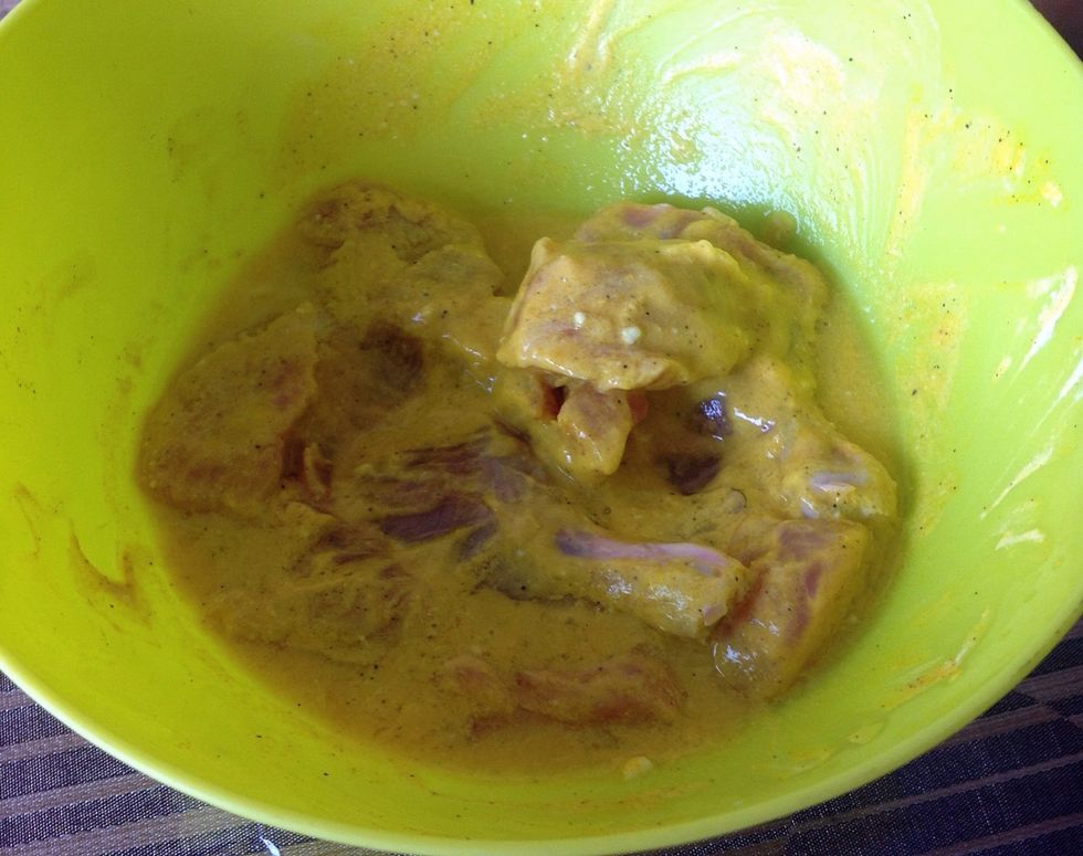 Mix the Chicken pieces well with Yogurt, Saffron, Lime juice, Black Pepper, Salt, Yellow Turmeric, 1 tablespoon Olive Oil. Marinate for about 4 hours.