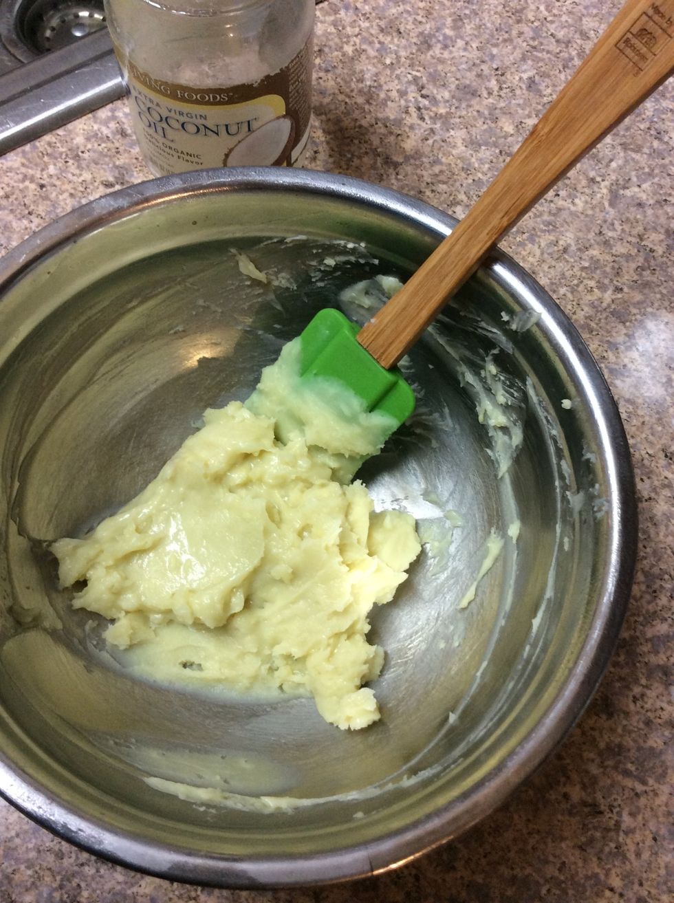 Mix the coconut oil and shea butter together