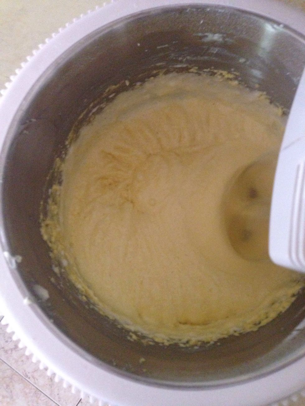 Mix the cream and the soda and add to the mixture