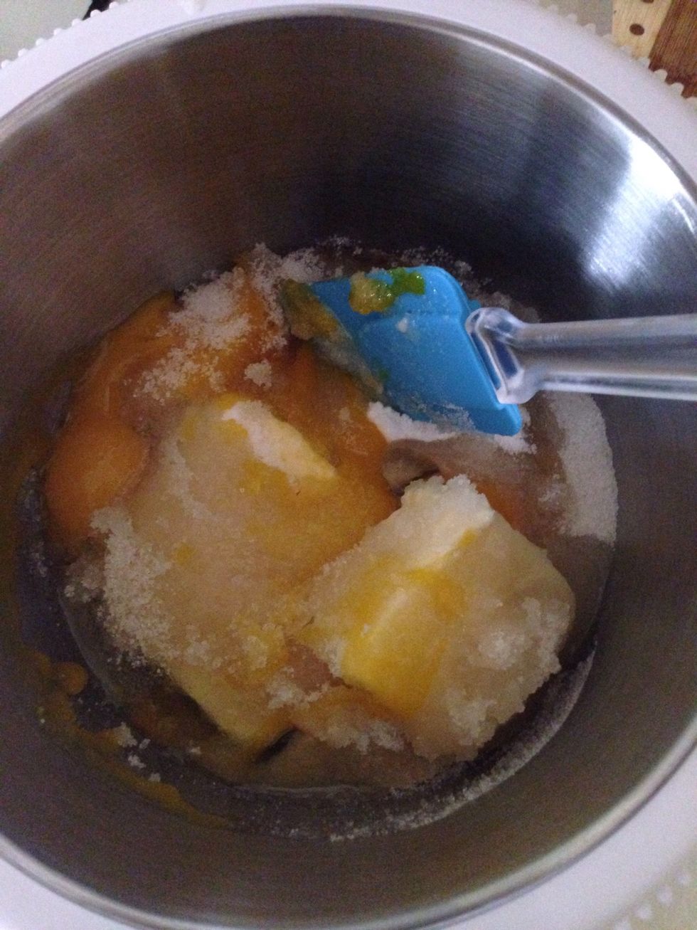 Mix the eggs, sugar, butter, honey and soda. Put into a very low heat over double boiler and melt until bubbly