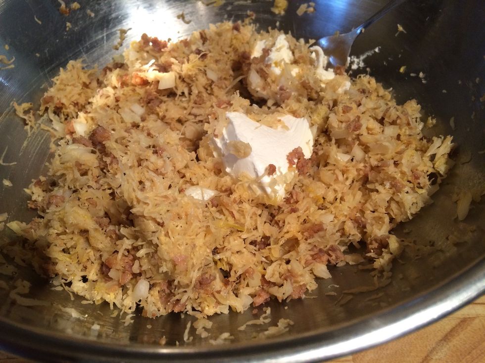 Mix the first 8 ingredients in a bowl. Mix well. I use my hands to mix everything well. I sometimes add a little more of the cream cheese to help hold the balls together.