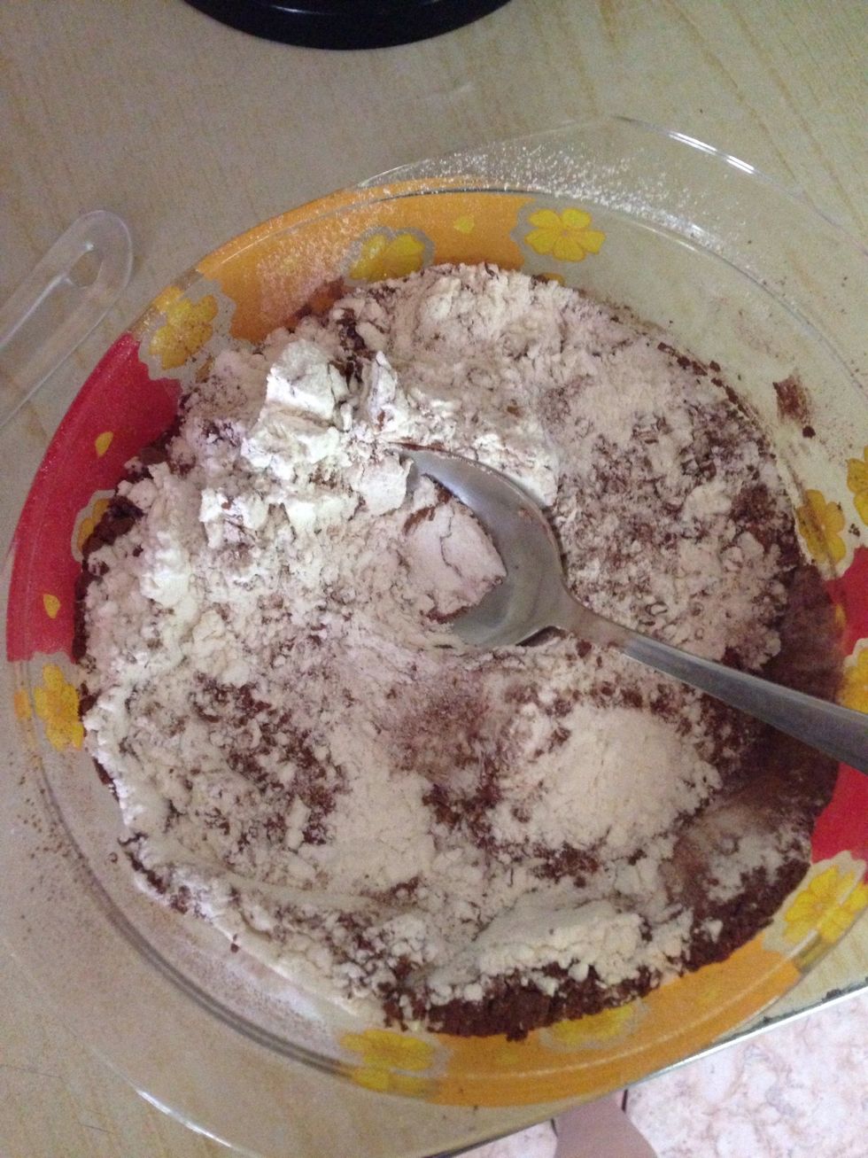 Mix the flour and cocoa