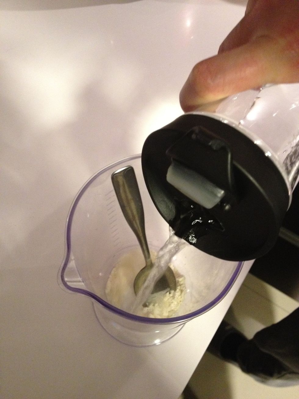 Mix the flour with small amount of cold water